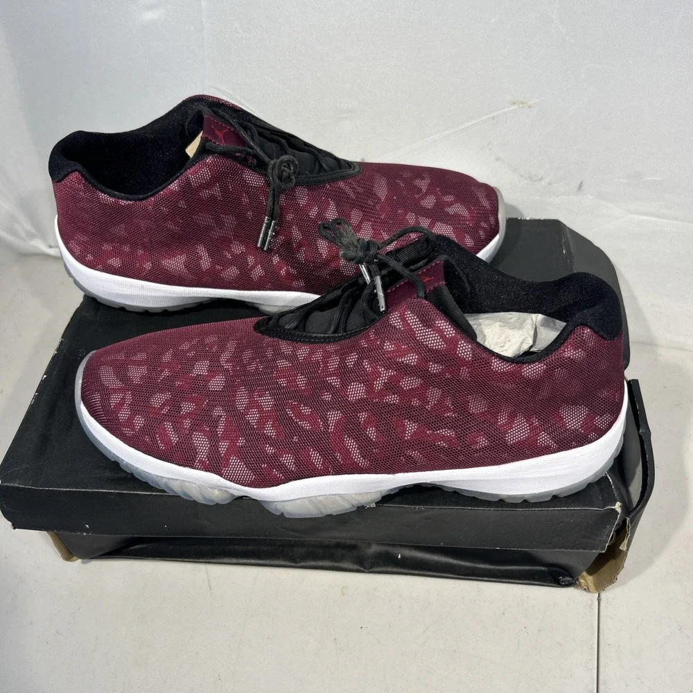 Jordan Air Jordan Future Low Bordeaux Camo Men's Athletic Sneakers 718948-605